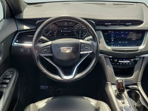 Used 2021 Cadillac XT6 Luxury FWD image 12