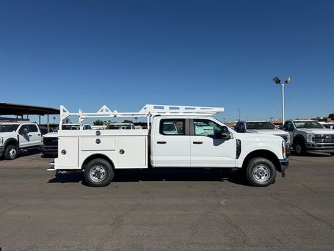 New 2026 Ford F250 XL w/ XL Chrome Package image 2