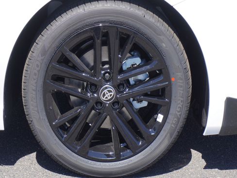 New 2026 Toyota Camry SE image 5