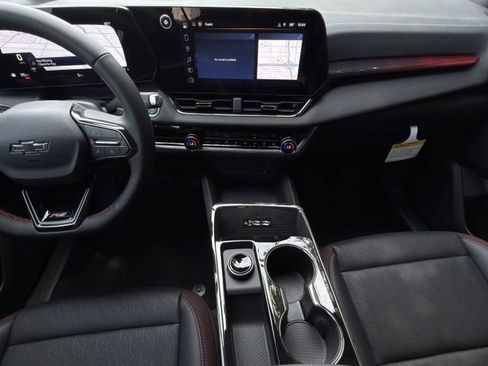 New 2026 Chevrolet Equinox RS w/ Convenience Package III FWD image 13