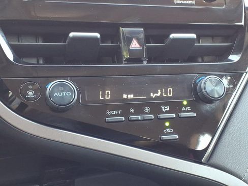 Used 2023 Toyota Camry SE FWD image 21
