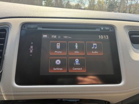 Used 2018 Honda HR-V EX image 35