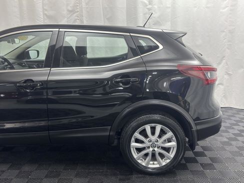 Used 2021 Nissan Rogue Sport S image 4