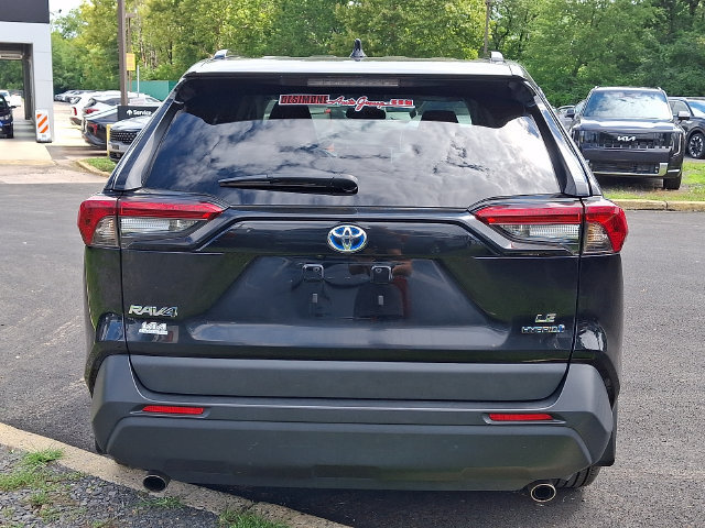 Used 2023 Toyota RAV4 LE AWD/4WD image 5