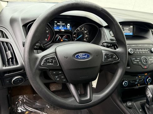 Used 2018 Ford Focus SE image 17