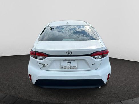 Used 2024 Toyota Corolla LE image 4
