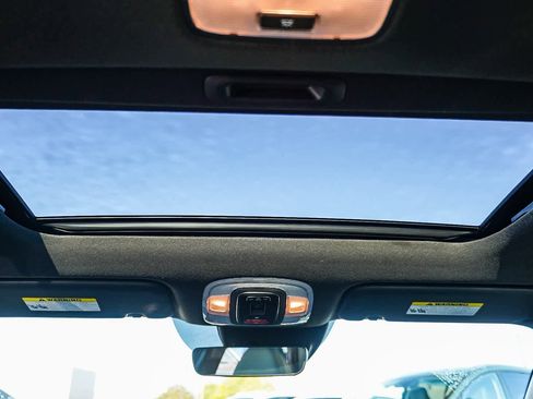 New 2025 Hyundai Elantra Limited image 20