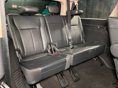 Used 2024 Ford Expedition Max XLT image 25
