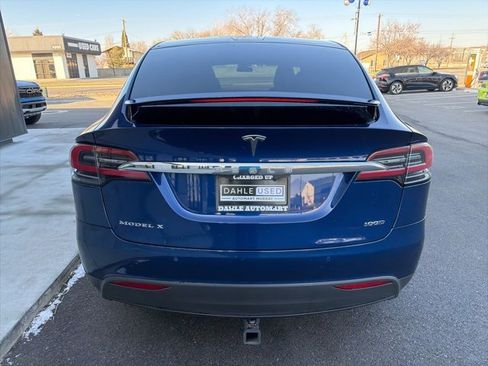 Used 2019 Tesla Model X 100D image 7