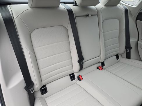 Used 2024 Volkswagen Jetta SE w/ Panoramic Sunroof Package image 26