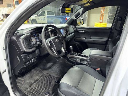 Certified 2022 Toyota Tacoma TRD Sport w/ Technology Package AWD/4WD image 29