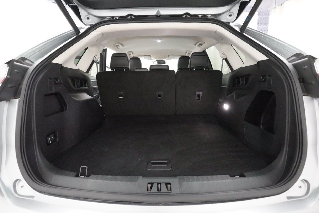 Used 2024 Ford Edge SEL w/ Convenience Package AWD/4WD image 10