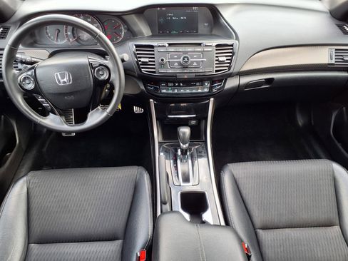 Used 2017 Honda Accord Sport image 4