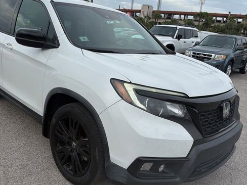 Used 2021 Honda Passport Sport image 2
