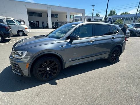 Used 2021 Volkswagen Tiguan SE AWD/4WD image 3