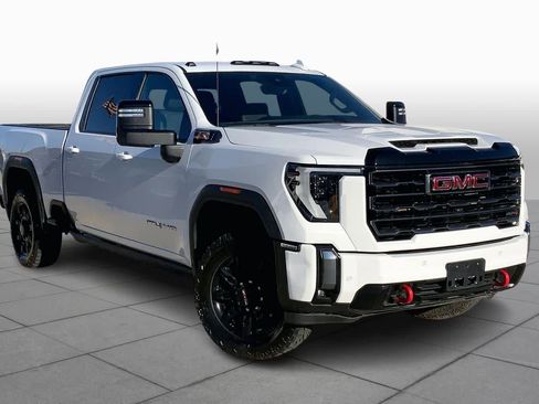 Used 2024 GMC Sierra 2500 AT4 w/ Technology Package image 2