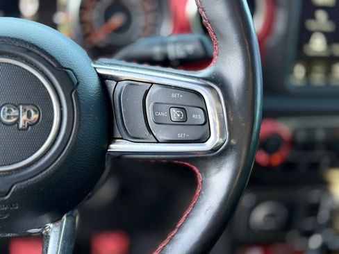 Used 2023 Jeep Gladiator Rubicon w/ Cold Weather Group image 30