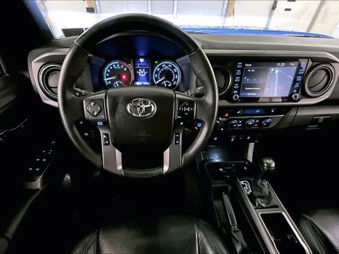 Used 2020 Toyota Tacoma TRD Off-Road image 5