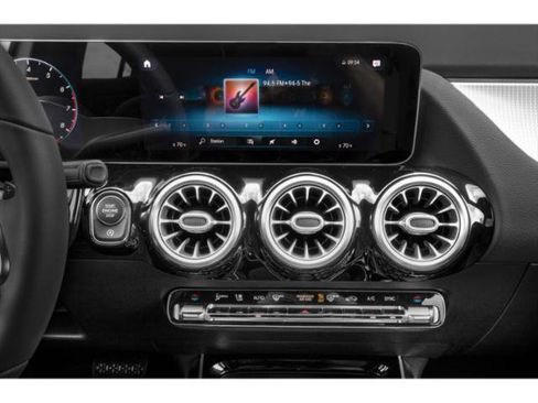 Used 2023 Mercedes-Benz GLA 250 image 10
