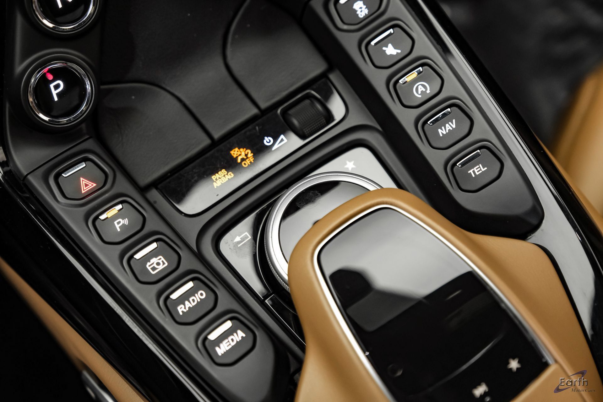 Used 2020 Aston Martin V8 Vantage Coupe RWD image 66