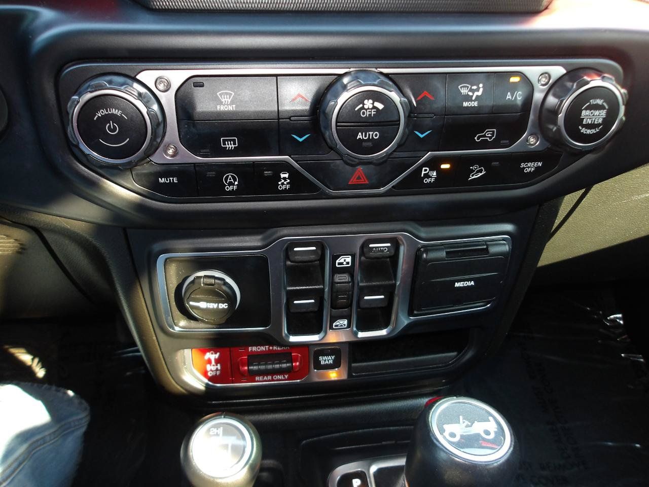 Used 2018 Jeep Wrangler Unlimited Rubicon AWD/4WD image 20
