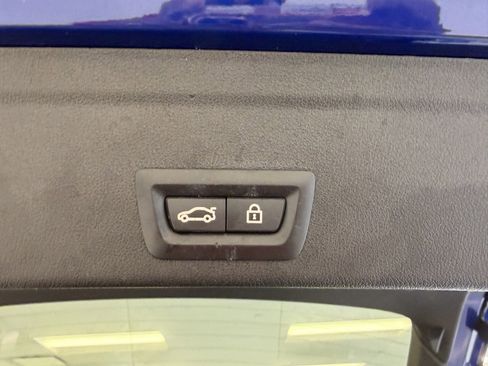 Used 2022 BMW X6 M w/ Competition Package image 39