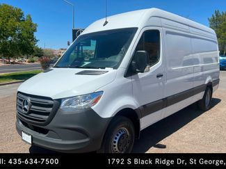 New 2026 Mercedes-Benz Sprinter 3500 video 1