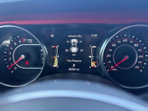 Used 2022 Jeep Gladiator Rubicon w/ LED Lighting Group image 17