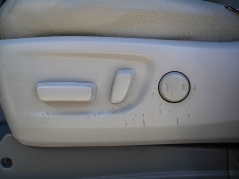 Certified 2020 Toyota Sienna LE w/ Carpet Mat Package FWD image 21