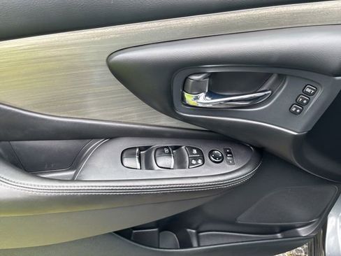 Used 2018 Nissan Murano Platinum AWD/4WD image 18