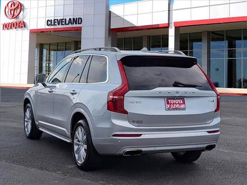Used 2018 Volvo XC90 T6 Momentum w/ Convenience Package AWD/4WD image 5
