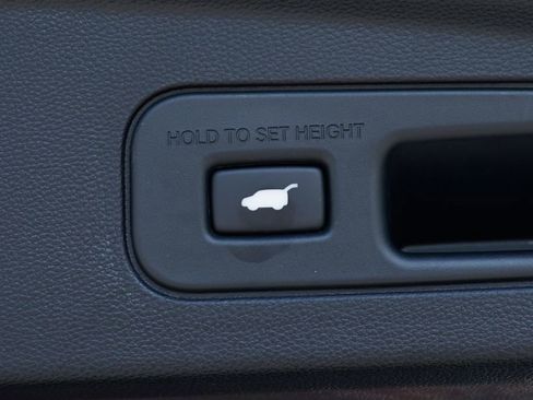 Used 2023 Acura MDX A-Spec image 10