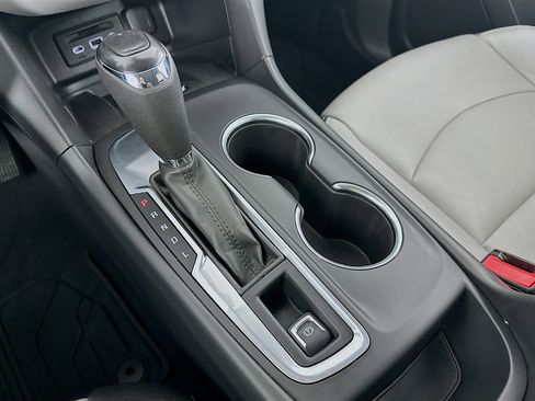 Used 2019 Chevrolet Equinox Premier FWD image 25