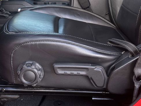 Certified 2020 Jeep Gladiator Overland image 14