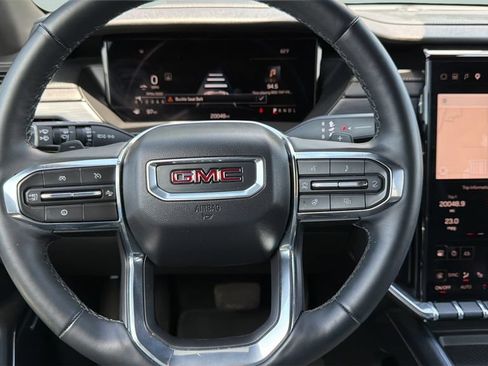 Used 2025 GMC Acadia Elevation FWD image 13
