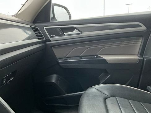 Used 2022 Volkswagen Atlas SEL Premium image 21