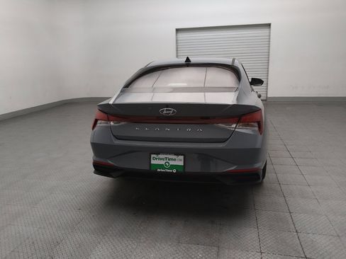 Used 2021 Hyundai Elantra SEL FWD image 7