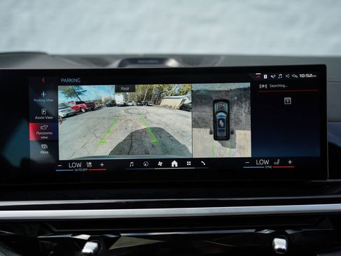 Used 2024 BMW X7 M60i w/ Executive Package image 34