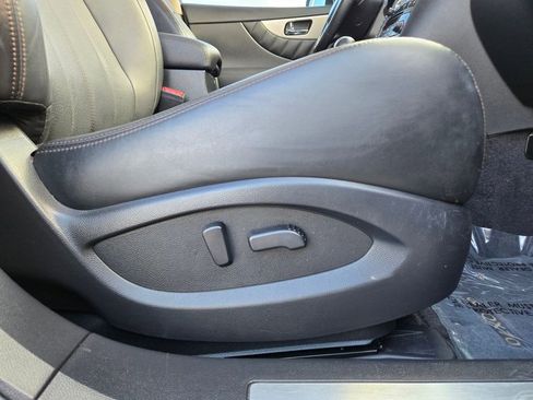 Used 2017 INFINITI QX70 2WD image 43