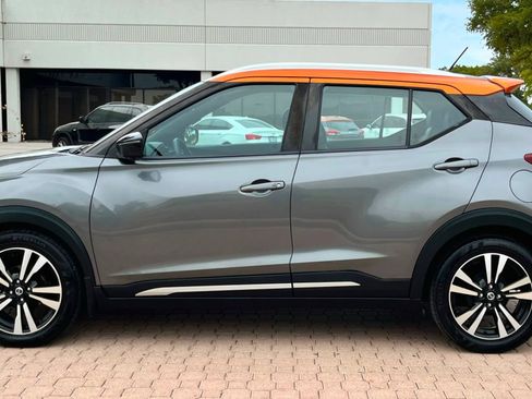 Used 2019 Nissan Kicks SR w/ SR Premium Package FWD image 10
