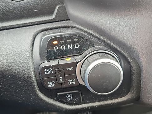Certified 2019 RAM 1500 Big Horn AWD/4WD image 12