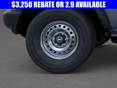 New 2025 Ford Bronco 4-Door image 21