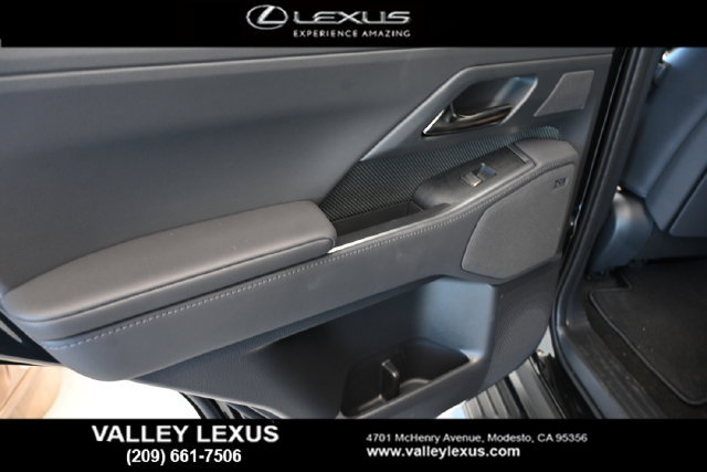 New 2026 Lexus GX 550 w/ Accessory Package (CT) AWD/4WD image 15