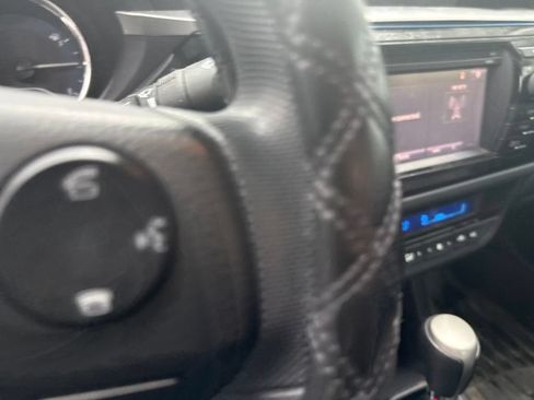 Used 2016 Toyota Corolla LE Premium FWD image 11