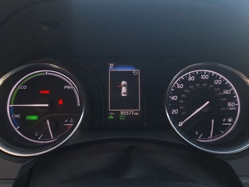 Used 2019 Toyota Camry SE image 10