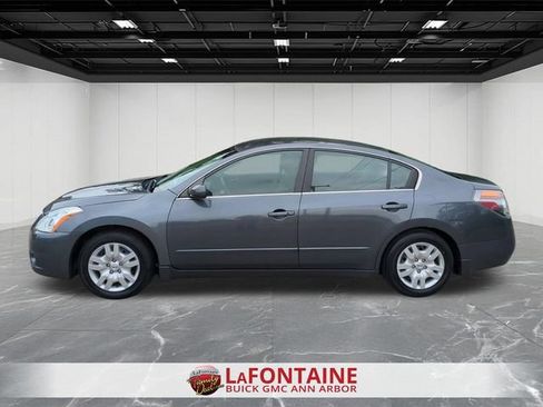 Used 2012 Nissan Altima 2.5 S FWD image 9