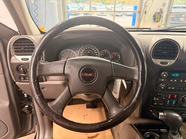 Used 2005 GMC Envoy SLE AWD/4WD image 11
