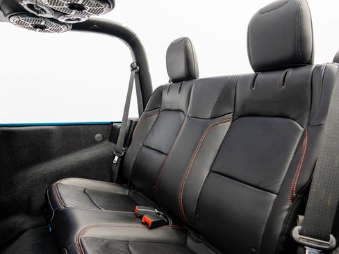 Used 2019 Jeep Wrangler Rubicon w/ Safety Group AWD/4WD image 37
