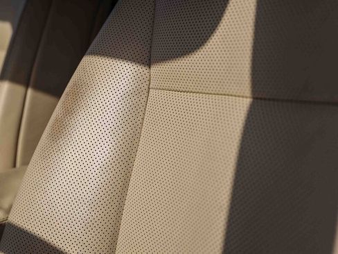 Used 2012 Mercedes-Benz S 550 image 33