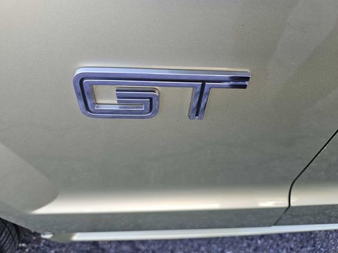 Used 2006 Ford Mustang GT RWD image 4